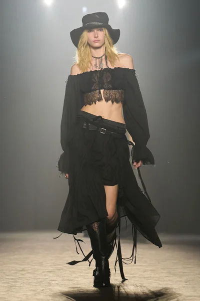 Look 33